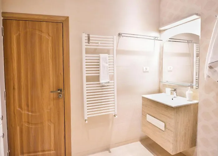 B32 Apartman *