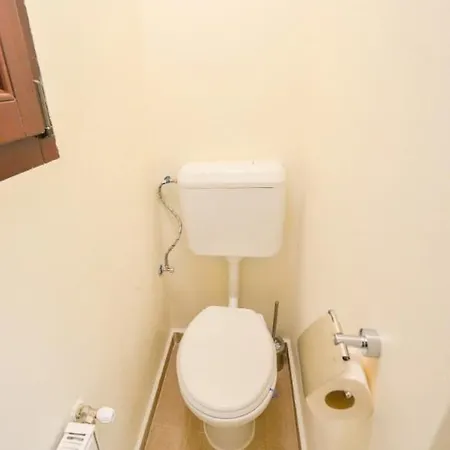 Appartement B32 Boekarest