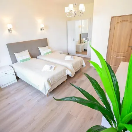 Spacious Deluxe Old Town-free Parking