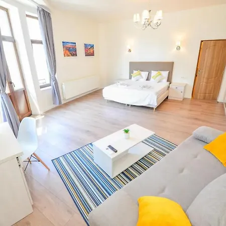 Apartment Spacious Deluxe Old Town-free Parking *